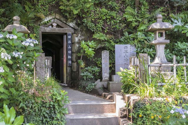 田谷の洞窟（定泉寺）